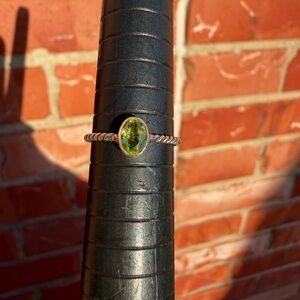Delicate Peridot Gemstone Twist Band Ring - Women's Jewelry